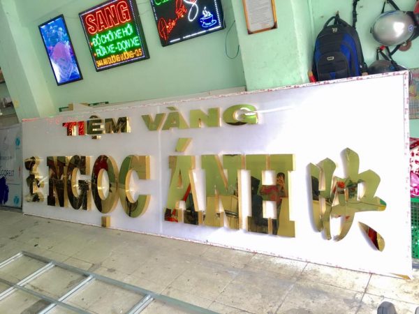 Làm bảng hiệu tiệm vàng đẹp tại Đà Nẵng LH: 0974480518