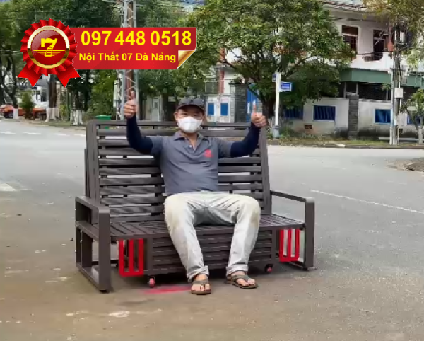 Giường sắt kết hợp ghế sofa tại Đà Nẵng.